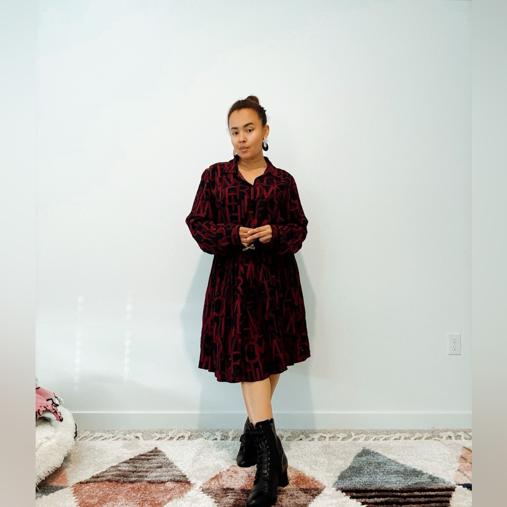 Tommy Hilfiger Red and Black Graphic Long Sleeve Dress - Picture 3 of 9